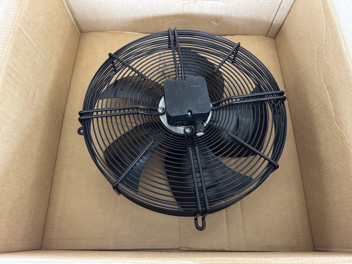 IMG_5363-ebmpapst S4E450-GA09-02-EC-1ventilator.jpg
